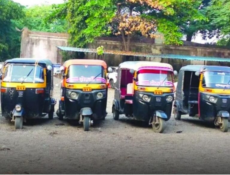 एकाच नंबरचे आठ रिक्षा मिळाल्याने खळबळ